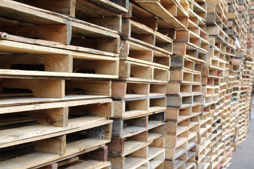 Walthers, Inc. Walton & Sons Lumber Kit